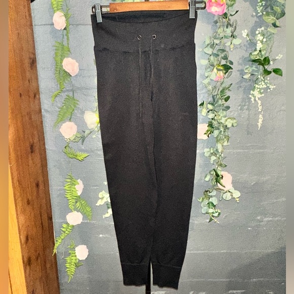 VS PINK ACTIVE black Joggers Small - Picture 1 of 3